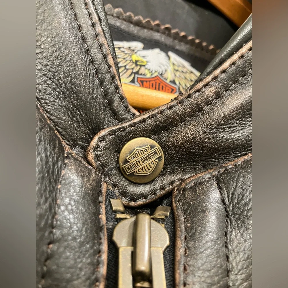 Harley-Davidson Men's Distressed Leather Motorcycle Jacket Medium 97190-10VM - Picture 8 of 15